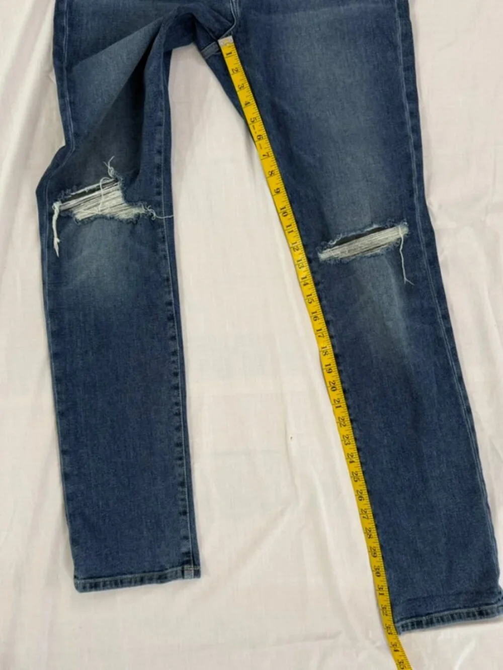 Joe’s Jeans Owen Slim Fit Distressed Men’s Blue Denim Jeans Size 33